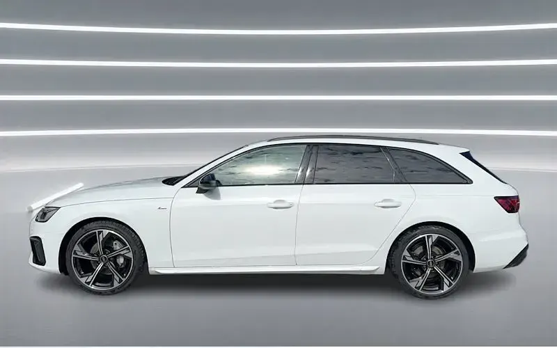 Gebraucht Audi A4 S-Line 204 PS (150 kW) 2023 Gletscherweiß metallic Kombi