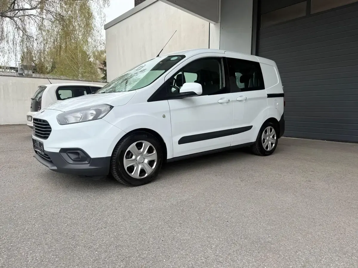 Używany Ford Transit 75 KM (55 kW) 2018 Biały Minivan