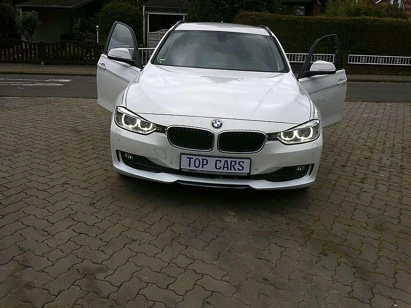 Alpinweiss iii Gebraucht 2013 BMW 318 Kombi | 5.600 € (Fairer Preis) - Bild 1/4