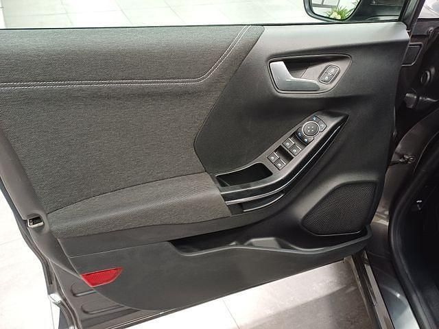 Gebraucht Ford Puma Titanium 125 PS (91 kW) 2021 Grau SUV