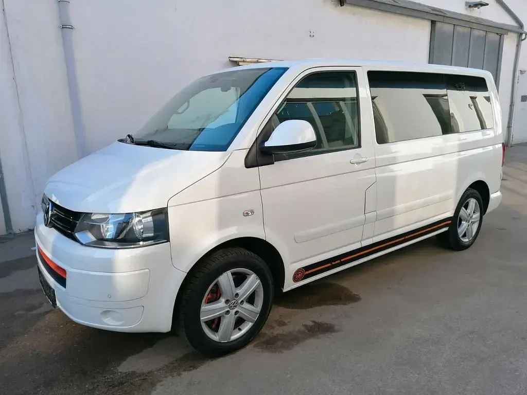 Second-hand VW Caravelle 179 CP (131 kW) 2011 Alb Van
