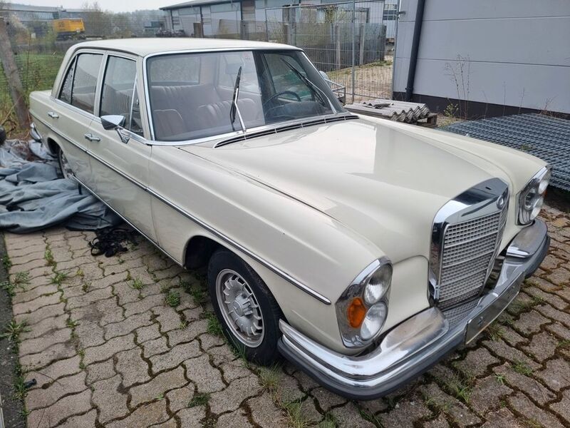 Weiß Gebraucht 1969 Mercedes S280 Limousine | 6.450 € - Bild 1/4