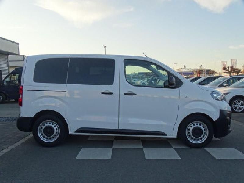 Gebraucht Peugeot Expert 120 PS (88 kW) 2022 Weiß lack weiss banquise/typ aussenverkl Van