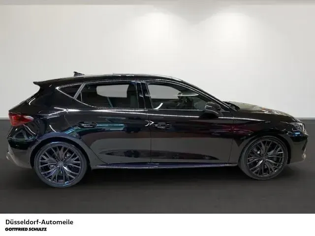 Neu Cupra Leon Limited Edition 325 PS (239 kW) 2026 Schwarz Limousine