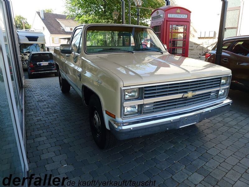 Braun Gebraucht 1984 Chevrolet Silverado Abholung | 19.900 € - Bild 1/3
