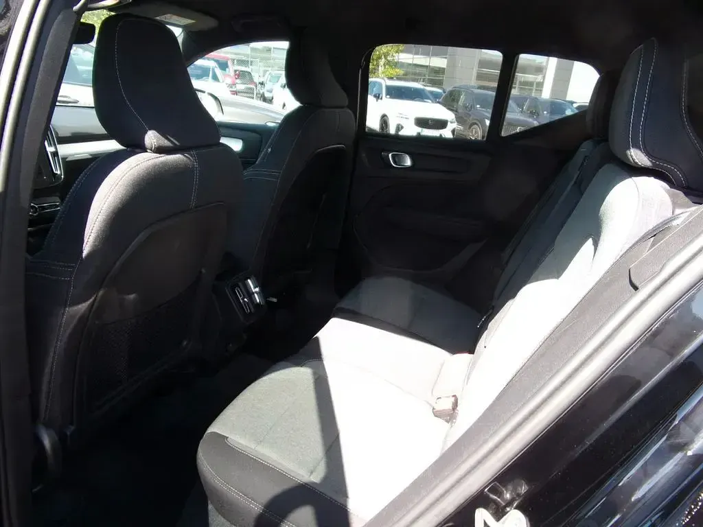 Brugt Volvo XC40 Core 163 HK (119 kW) 2023 Sort SUV