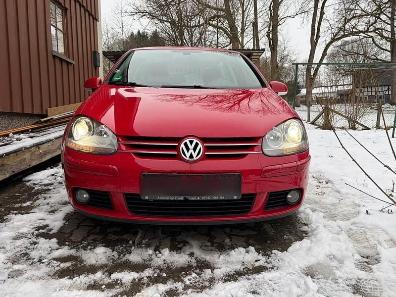 Gebraucht VW Golf VI Edition 80 PS (58 kW) 2008 Rot Kleinwagen