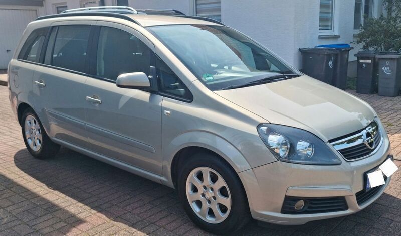 Beige Gebraucht 2005 Opel Zafira Van / Kleinbus | 1.350 € (Superpreis) - Bild 1/4