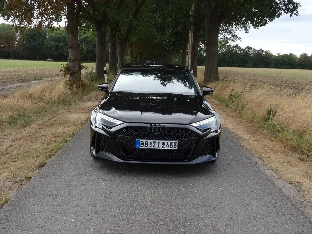 Gebraucht Audi RS3 Sport 400 PS (294 kW) 2024 Schwarz Limousine