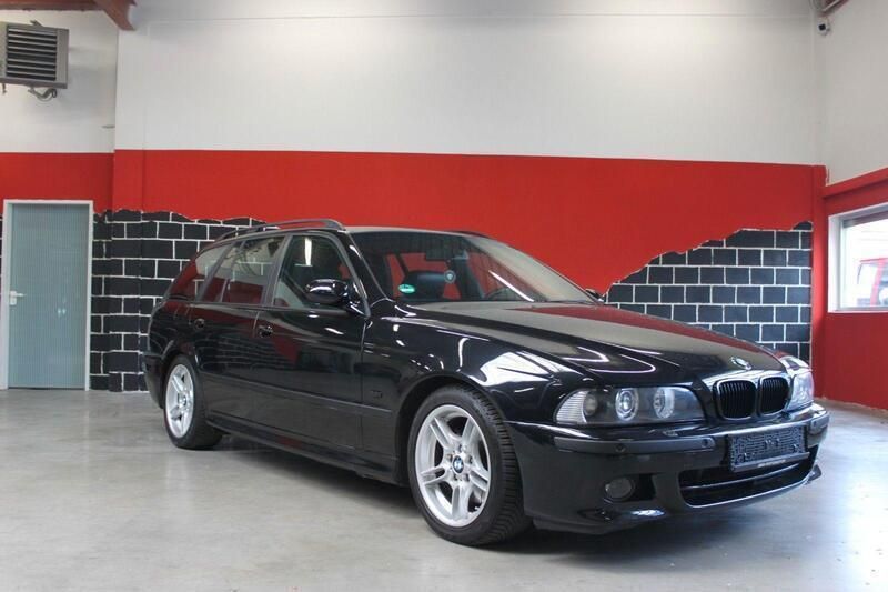 Schwarz Gebraucht 2003 BMW 530 M Sport Kombi | 9.890 € - Bild 1/4