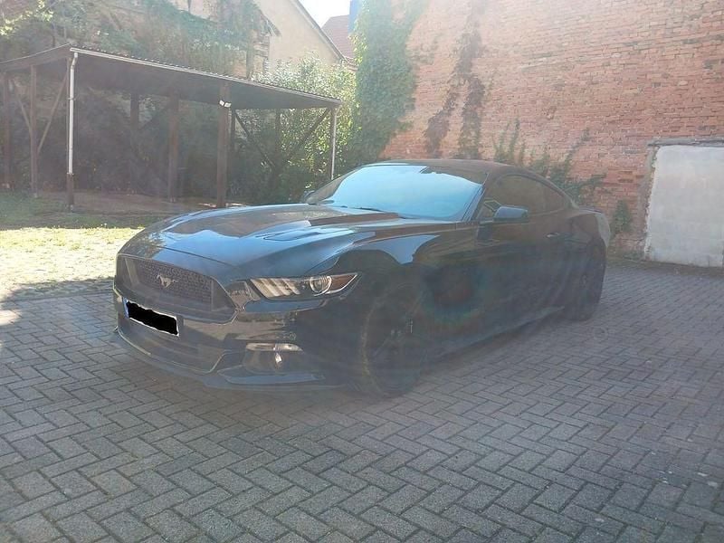 Gebraucht Ford Mustang GT Fastback 426 PS (313 kW) 2015 Schwarz Coupé