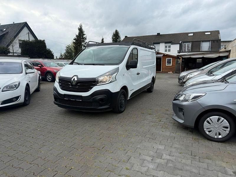 Gebraucht Renault Trafic Komfort 120 PS (88 kW) 2016 Weiß Van / Kleinbus
