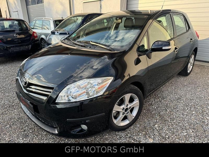 Schwarz Gebraucht 2011 Toyota Auris Edition Kleinwagen | 6.500 € (Etwas zu teuer) - Bild 1/4