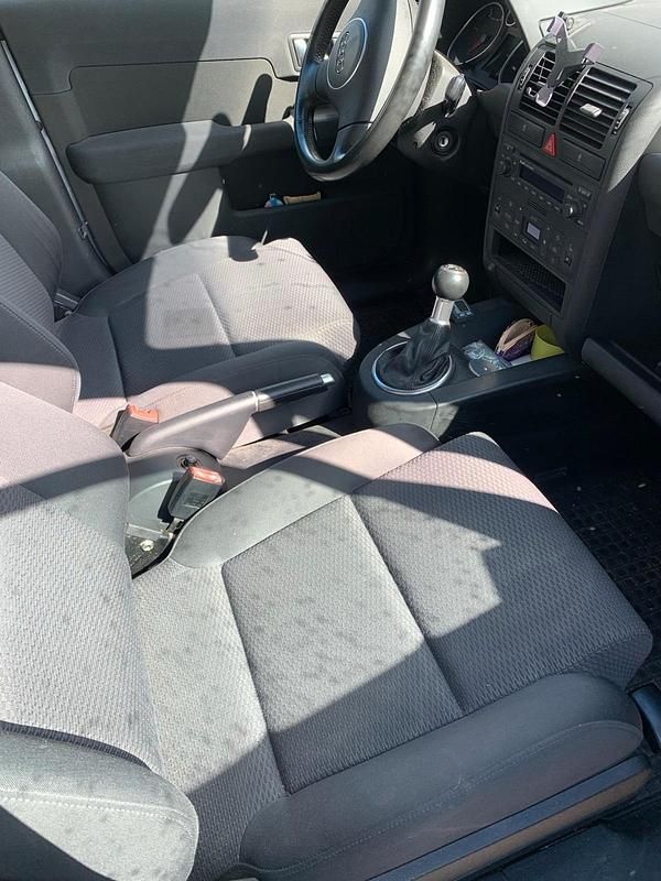 Gebraucht Audi A2 90 PS (66 kW) 2004 Blau Kleinwagen