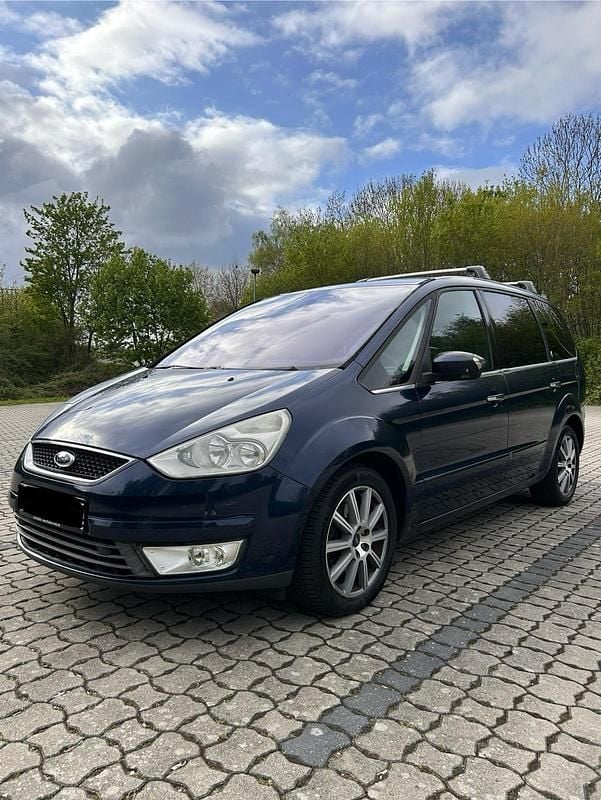Second-hand Ford Galaxy 130 CP (95 kW) 2009 Albastru Monovolum