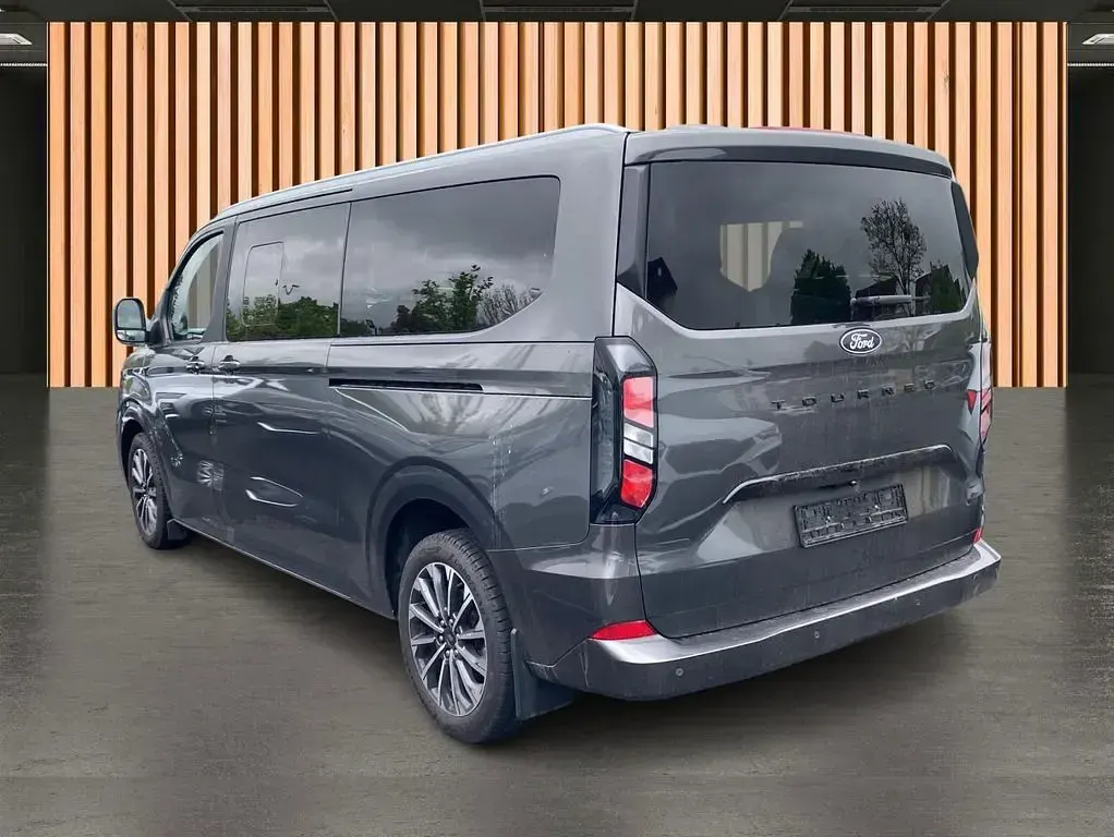 Gebraucht Ford Tourneo Custom Titanium 170 PS (125 kW) 2025 Grau Van