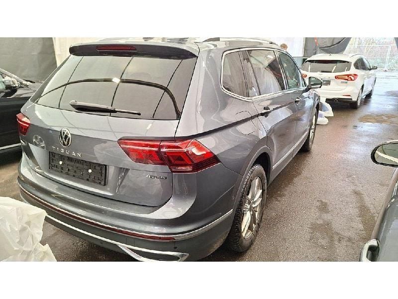 Gebraucht VW Tiguan Allspace Elegance 150 PS (110 kW) 2023 Grau SUV