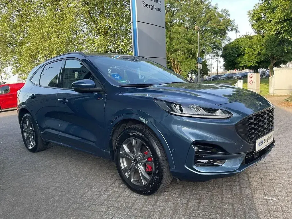 Gebraucht Ford Kuga ST-Line 224 PS (164 kW) 2024 Chrome blue metallic blau SUV