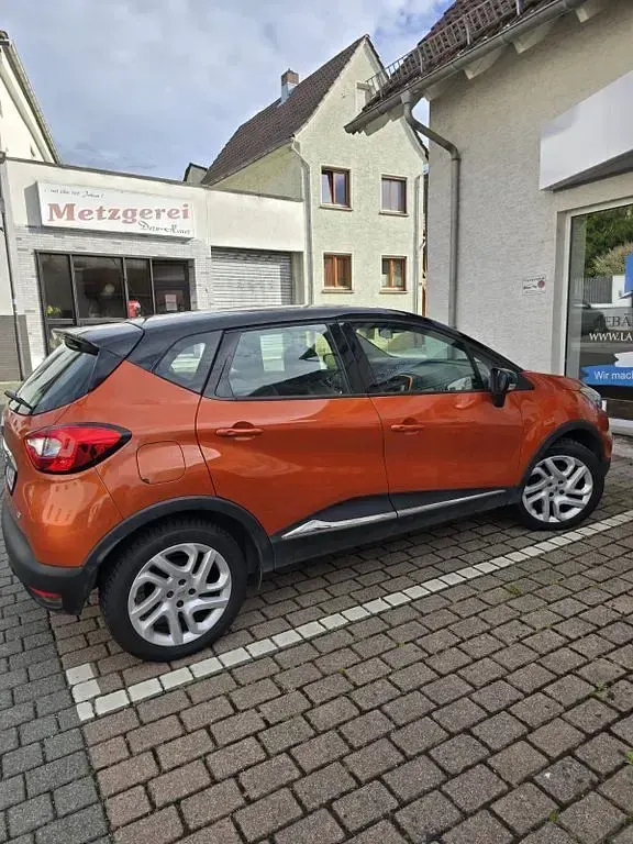 Gebraucht Renault Captur Dynamique 90 PS (66 kW) 2014 Orange SUV