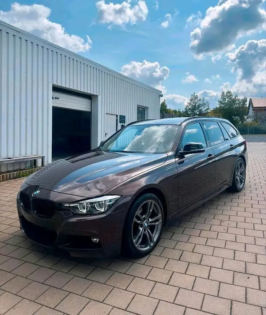 Gebraucht BMW 320 M Sport 190 PS (139 kW) 2019 Violet Kombi