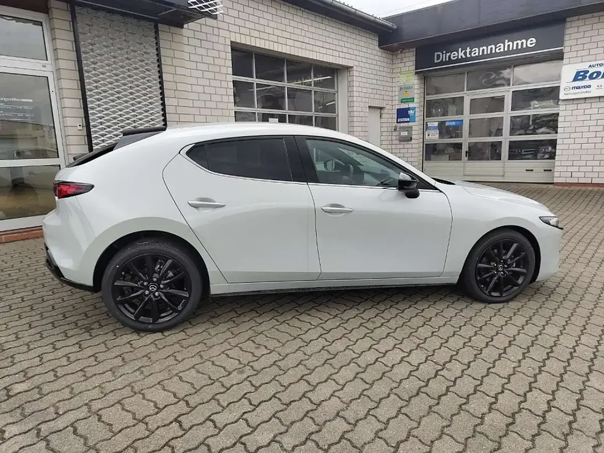 Neu Mazda 3 140 PS (102 kW) 2026 Ceramic Limousine