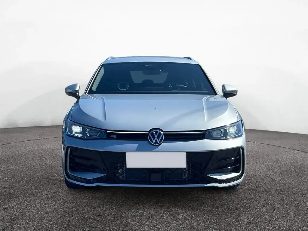 Ny VW Passat R-line 193 HK (141 kW) 2026 Sølv Stationcar