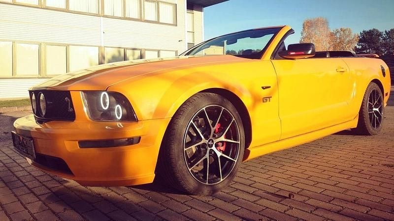Orange Gebraucht 2007 Ford Mustang GT Cabrio | 9.000 € - Bild 1/4