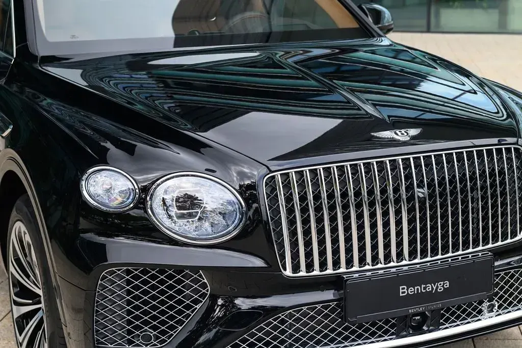 Neu Bentley Bentayga 551 PS (405 kW) 2026 Schwarz SUV