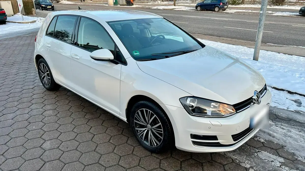 Gebraucht VW Golf VII Allstar 110 PS (80 kW) 2017 Weiß Coupé