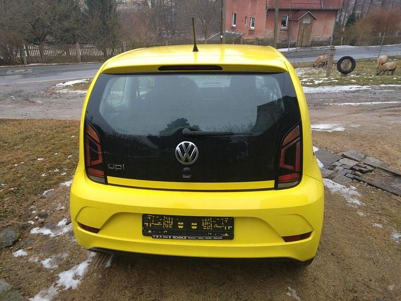 Gebraucht VW up! Sound 60 PS (44 kW) 2018 Gelb Kleinwagen