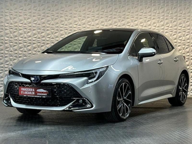 Gebraucht Toyota Corolla Lounge 196 PS (144 kW) 2023 Precious silver Limousine