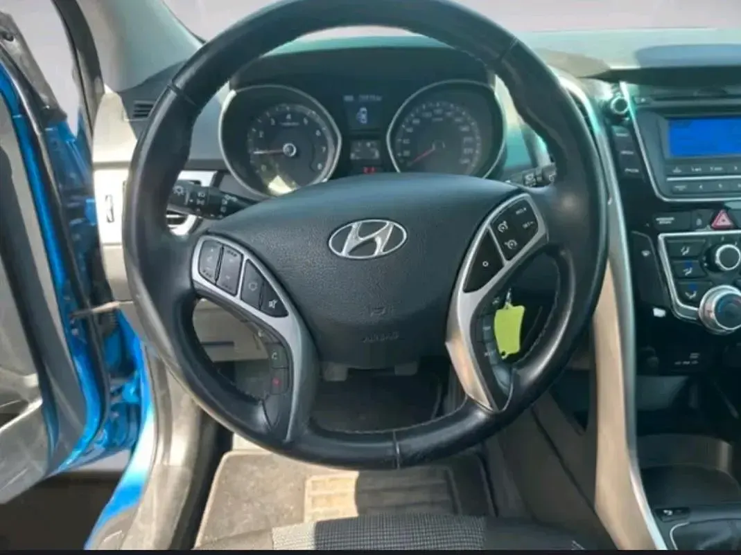 Gebraucht Hyundai i30 Trend 120 PS (88 kW) 2017 Blau Kombi