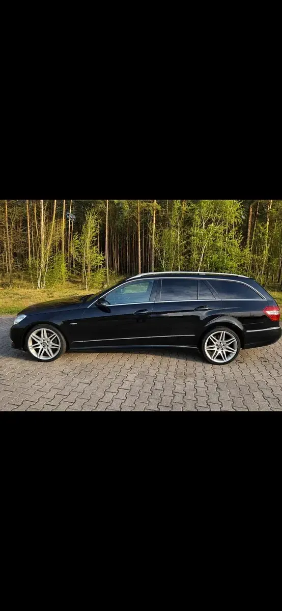 Gebraucht Mercedes E300 230 PS (169 kW) 2011 Schwarz Kombi