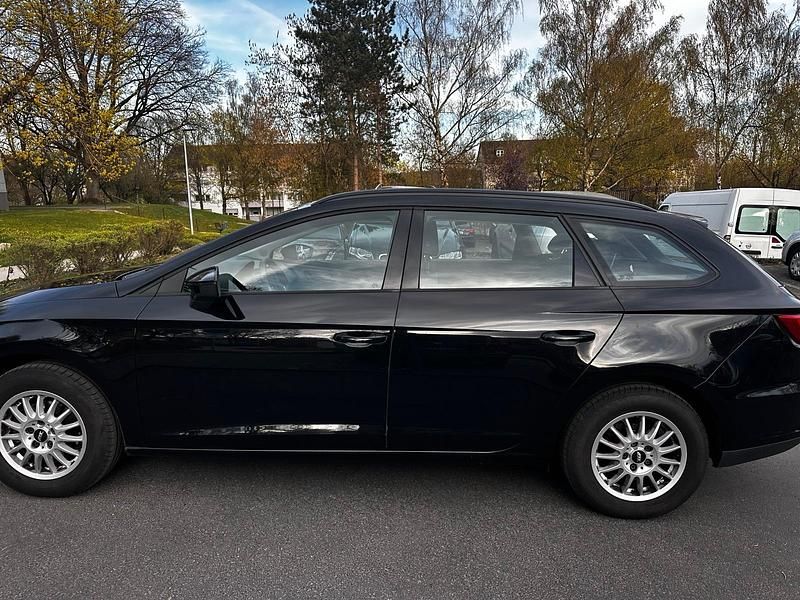 Gebraucht Seat Leon ST 105 PS (77 kW) 2016 Schwarz Kombi