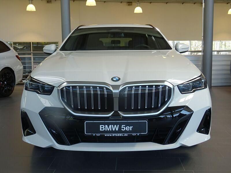 Neu BMW 520 M Sport 197 PS (144 kW) 2026 Weiß Limousine