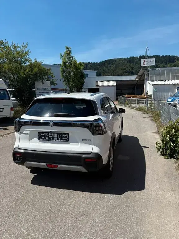 Gebraucht Suzuki SX4 S-Cross Comfort 129 PS (94 kW) 2025 Weiß SUV
