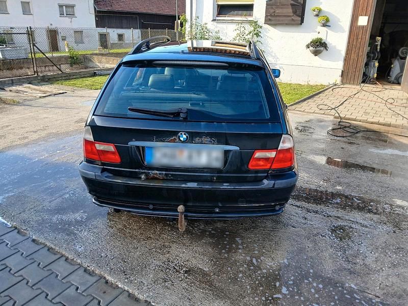 Gebraucht BMW 320 150 PS (110 kW) 2003 Schwarz Kombi