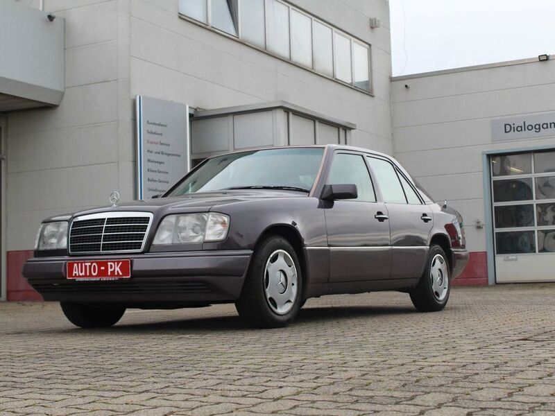 Gebraucht 1994 Mercedes 220 Limousine | 6.990 € - Bild 1/4
