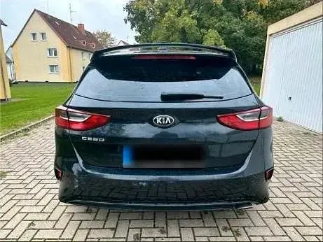 Second-hand Kia Ceed 100 CP (73 kW) 2020 Negru Hatchback