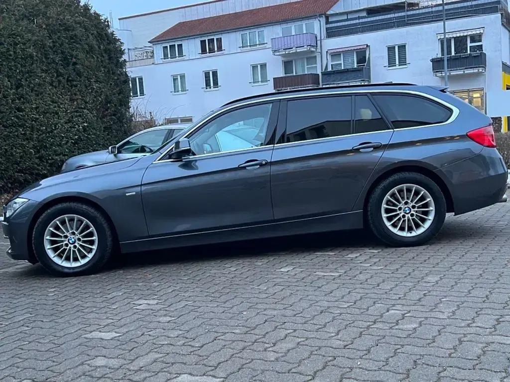 Gebraucht BMW 320 Luxury Line 184 PS (135 kW) 2012 Grau Limousine