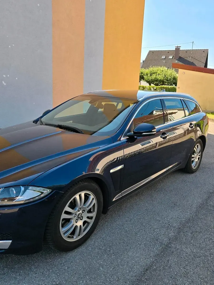 Gebraucht Jaguar XF Sportbrake 200 PS (147 kW) 2014 Blau Kombi