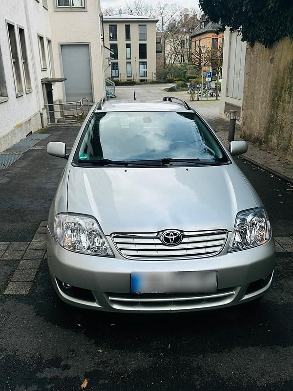 Gebraucht Toyota Corolla 110 PS (80 kW) 2005 Silber Kombi