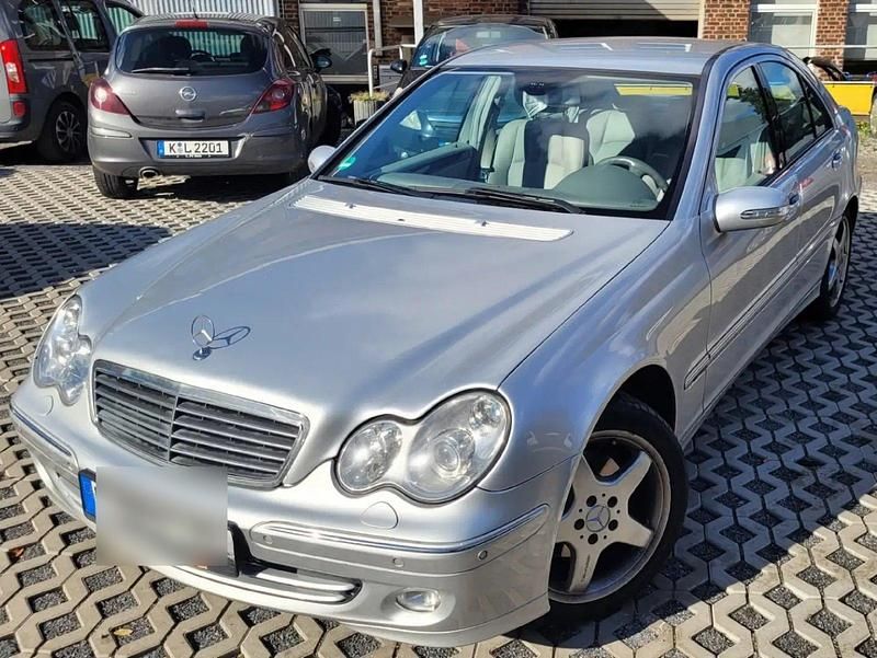 Silber Gebraucht 2007 Mercedes C280 Elegance Limousine | 6.790 € (Guter Preis) - Bild 1/4