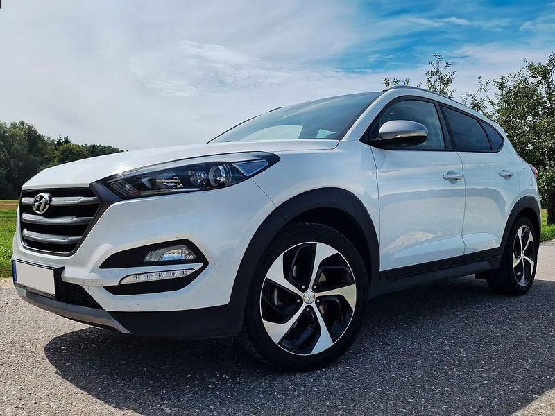Weiß Gebraucht 2017 Hyundai Tucson Style SUV | 16.300 € (Fairer Preis) - Bild 1/4