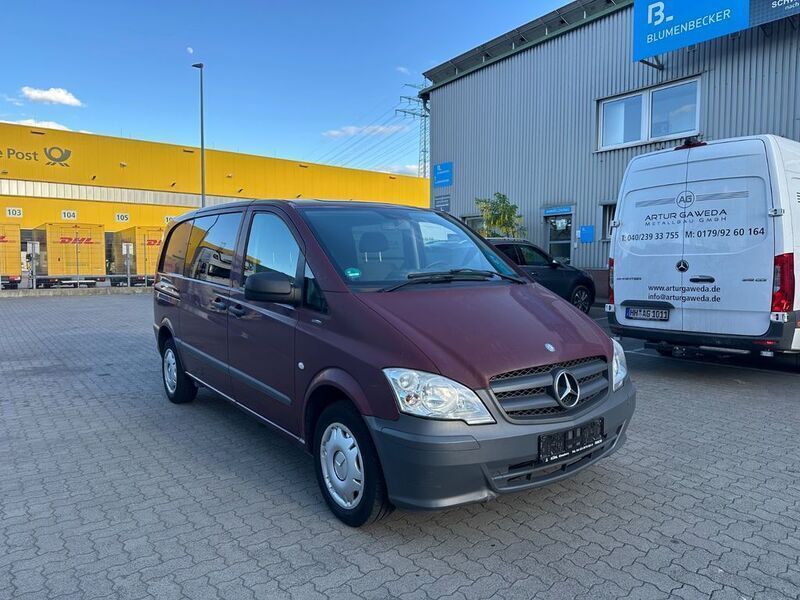 Rot Gebraucht 2011 Mercedes Vito Van / Kleinbus | 3.900 € (Superpreis) - Bild 1/4