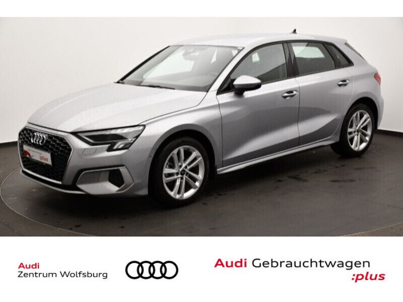 Florettsilber metallic (metallic) Gebraucht 2023 Audi A3 Sportback Advanced Limousine | 26.590 € (Superpreis) - Bild 1/4