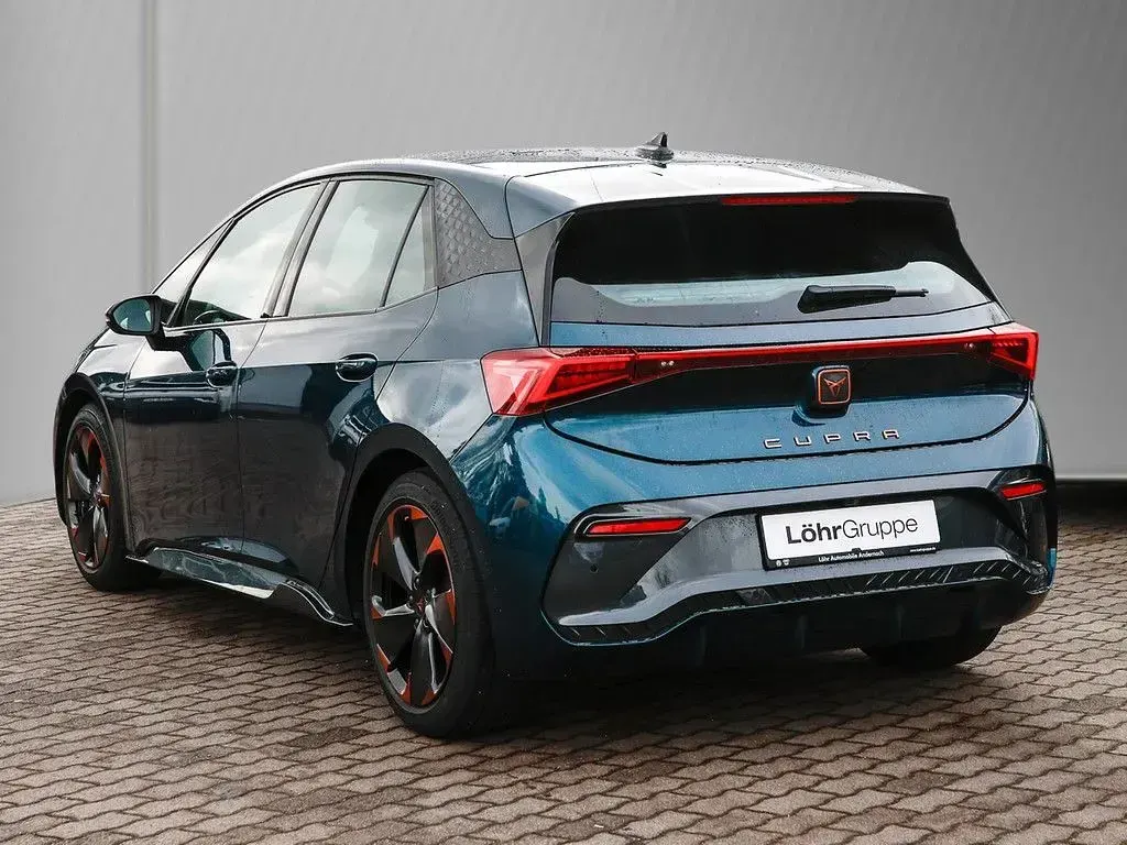 Second-hand Cupra Born 150 kW (204 CP) 2022 Albastru Hatchback
