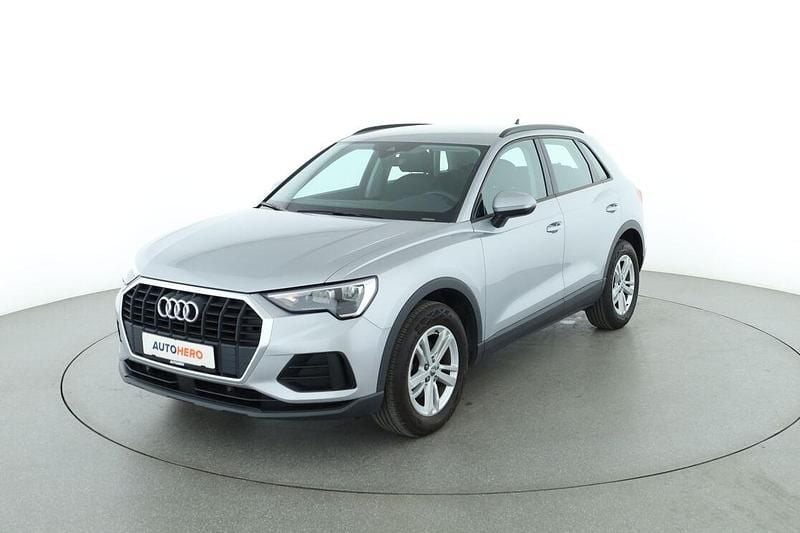 Grau Gebraucht 2020 Audi Q3 SUV | 26.980 € (Fairer Preis) - Bild 1/3