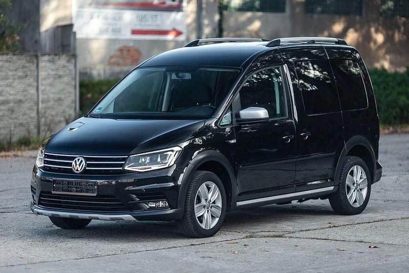 Schwarz Gebraucht 2018 VW Caddy Highline Van / Kleinbus | 21.900 € - Bild 1/4