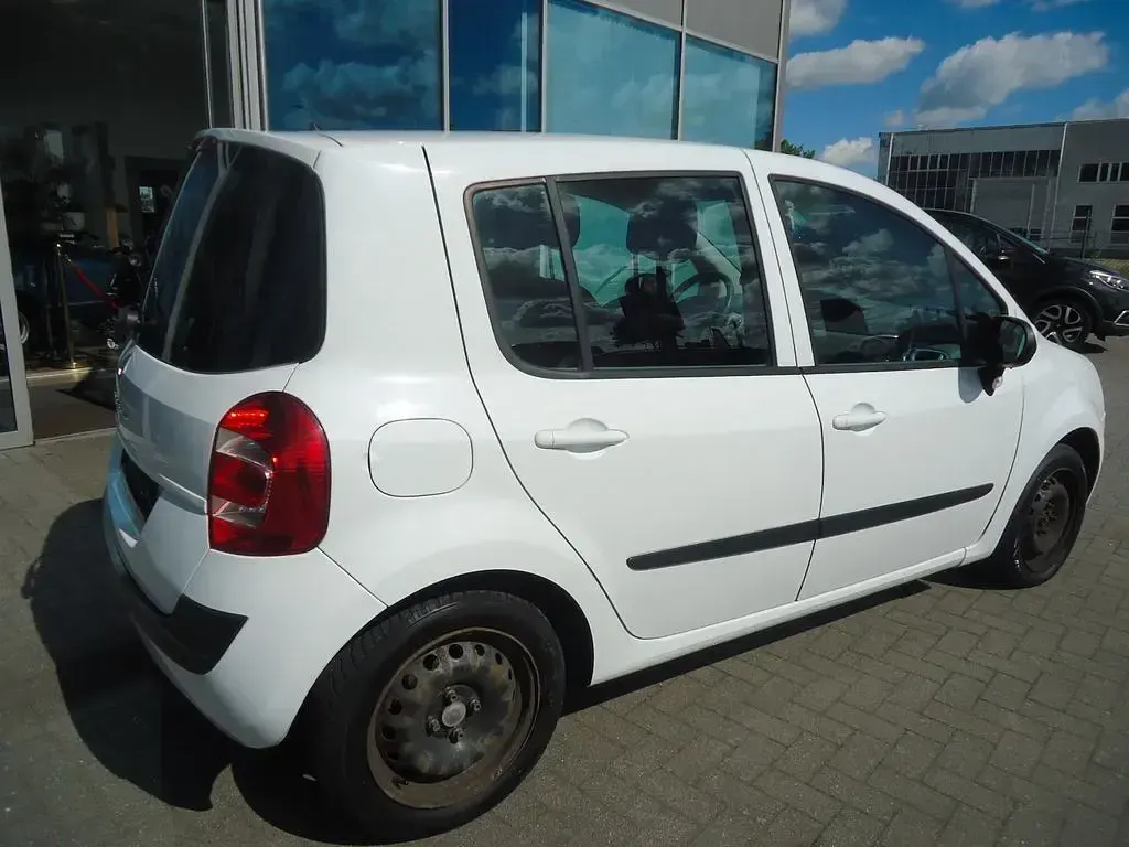 Gebraucht Renault Modus Expression 75 PS (55 kW) 2011 Weiß Van / Kleinbus